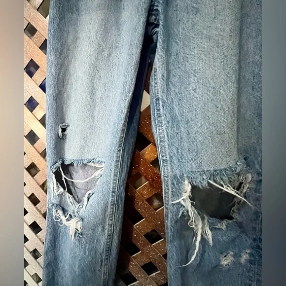 We The Free Light Blue Distressed Boyfriend Jeans Free People size 26 - Picture 5 of 13